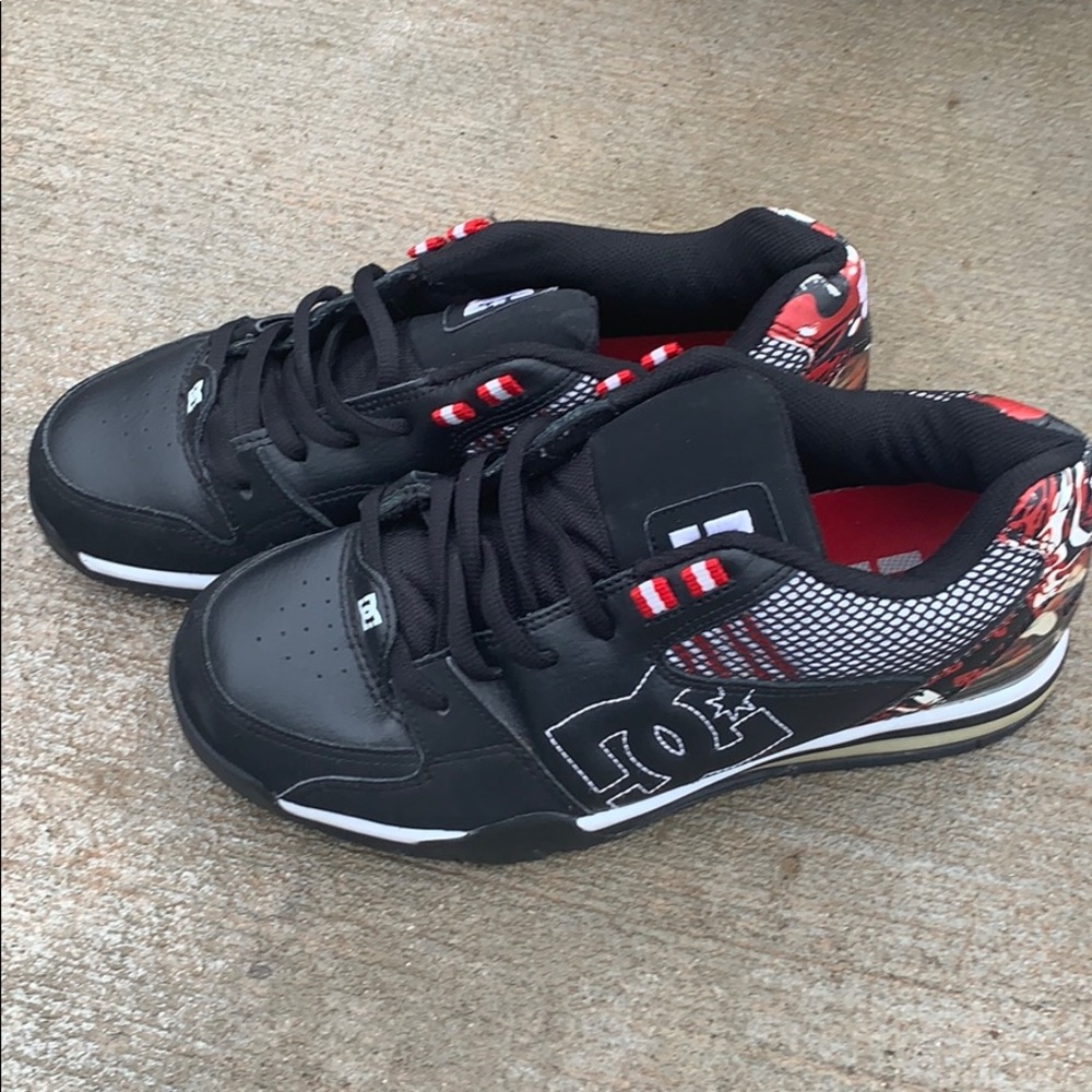 Men DC Shoes size 9